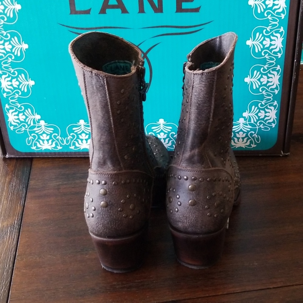 Boots - Picture 4 of 8